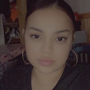 Meet your Posher, Brenda